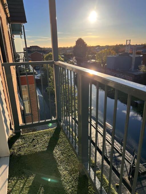 Апартаменты Lincoln View Sleeps 4 Balcony Self Check-In Экстерьер фото